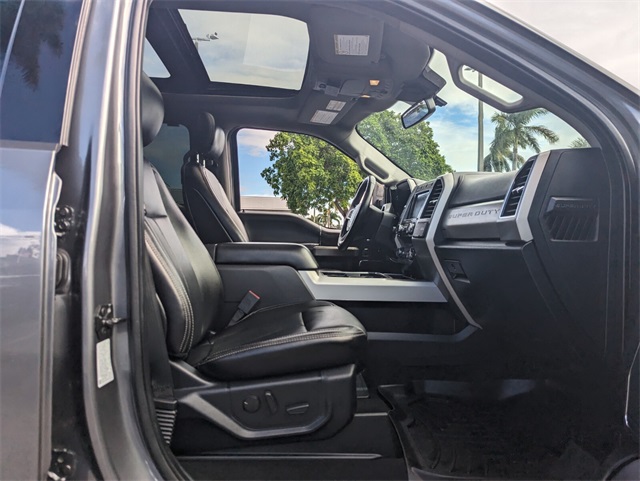 2021 Ford F-350 photo 17