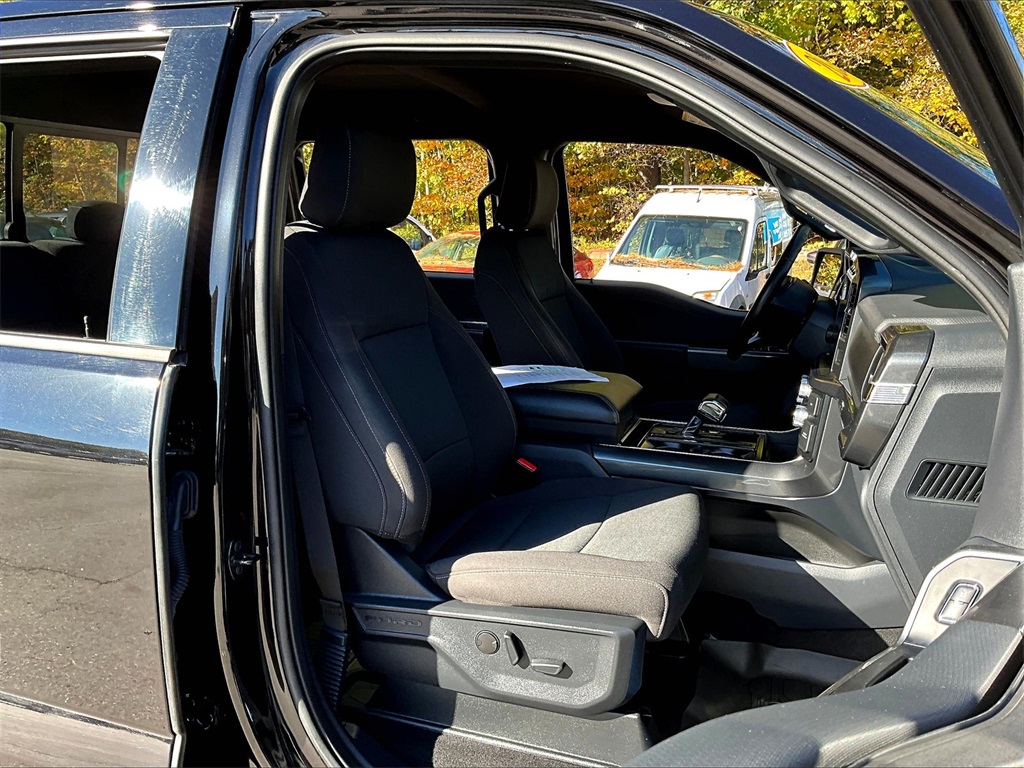 2023 Ford F-150 XLT photo 11