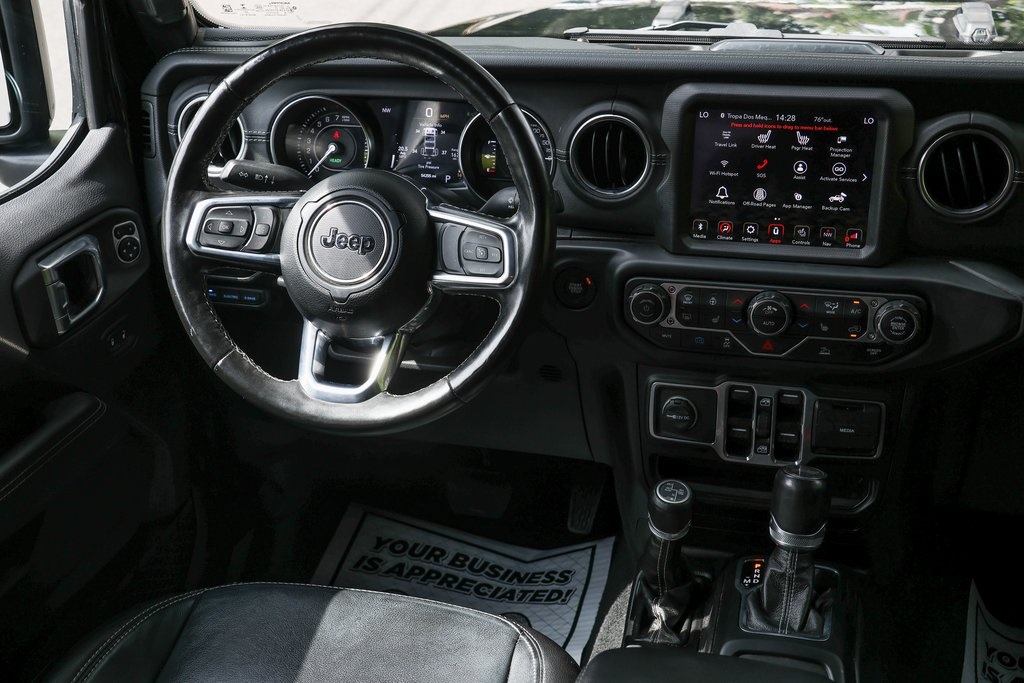 2023 Jeep Wrangler Sahara 4xe photo 31