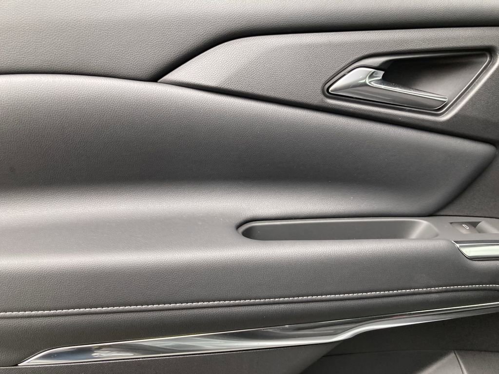 2025 Chevrolet Traverse photo 32