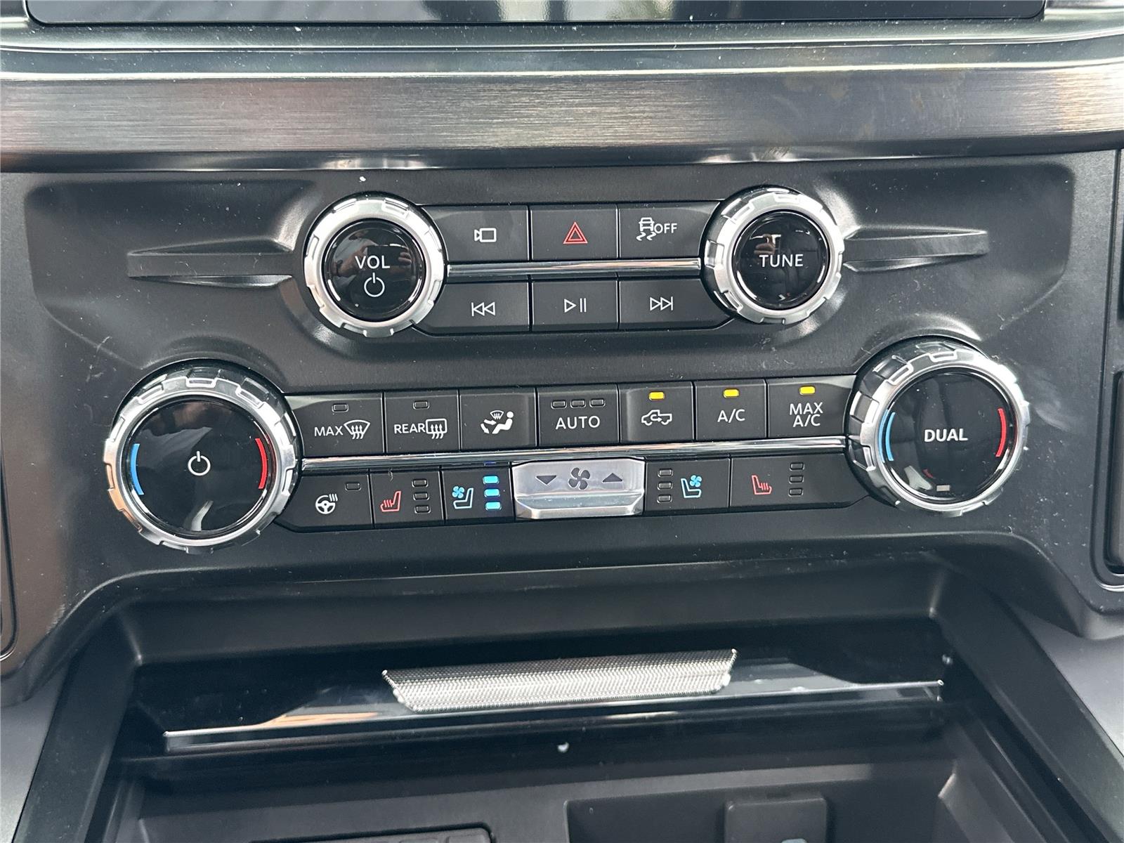 2025 Ford F-250 Lariat photo 8
