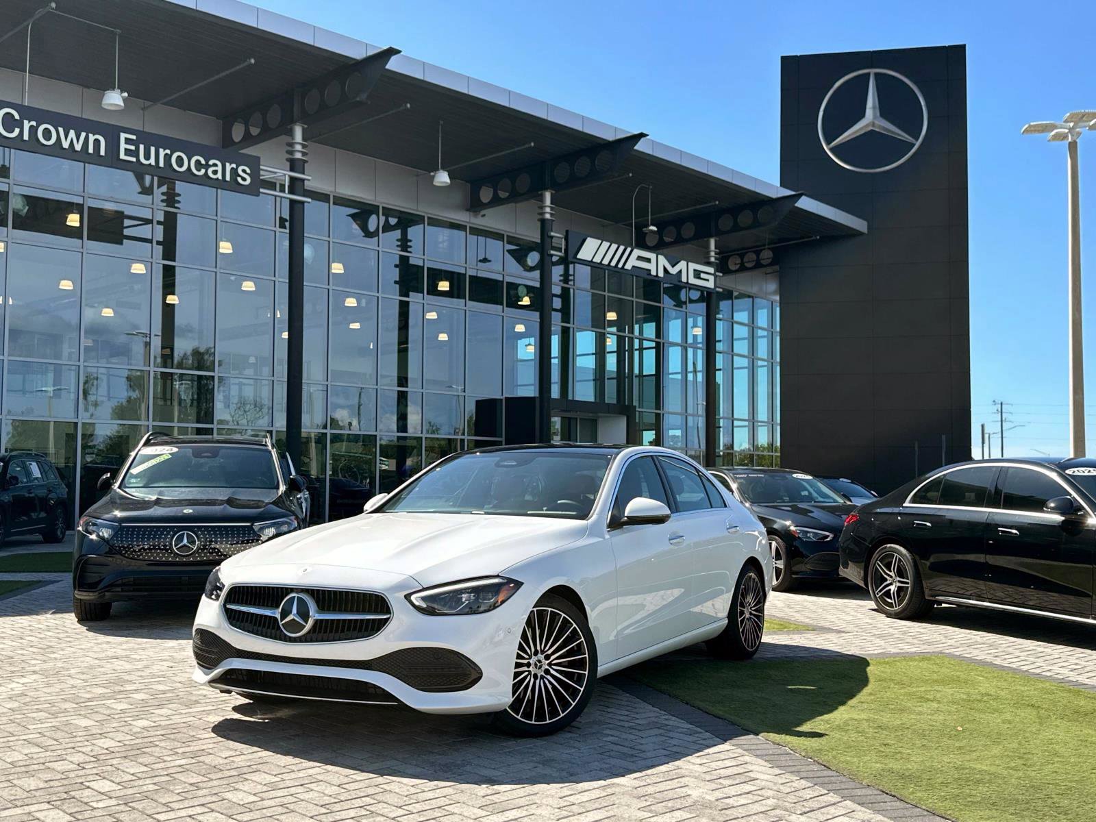 2025 Mercedes-Benz C-Class Sedan C 300's photo