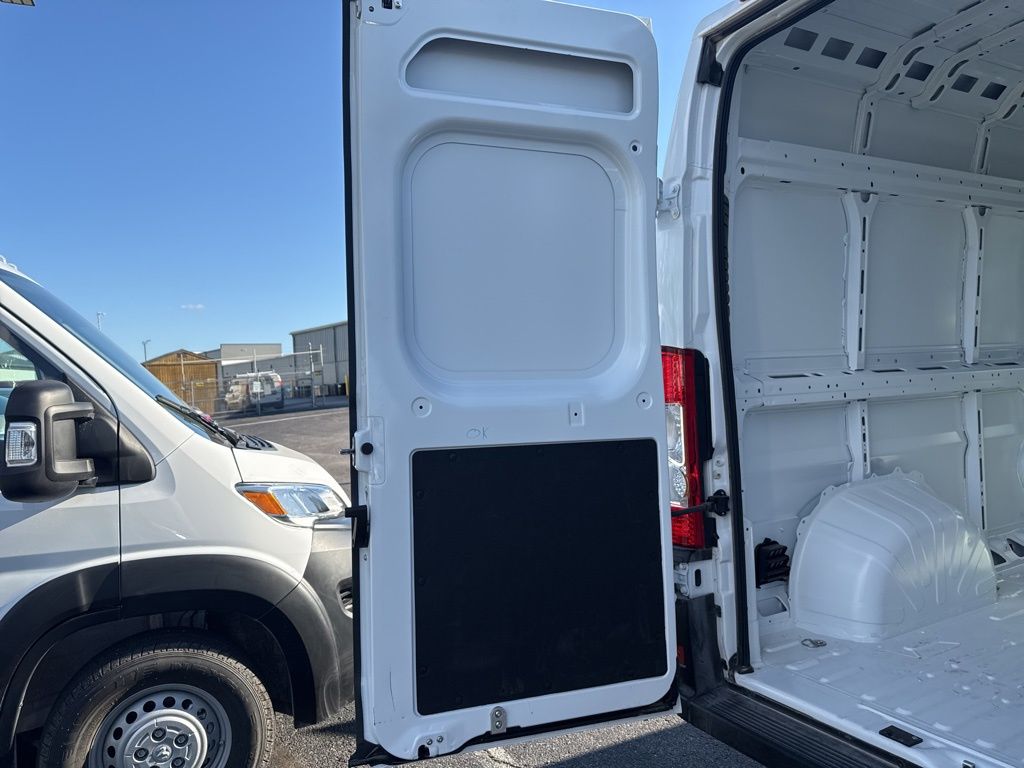 2025 Ram ProMaster 2500 photo 26