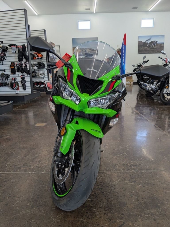 Pre-Owned 2021 Kawasaki Ninja ZX-6R ABS KRT Edition in Sioux Falls