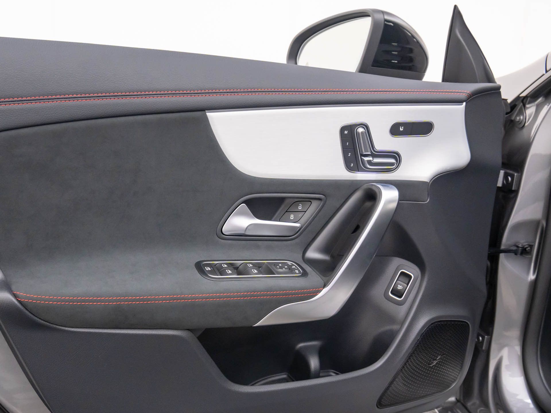 2026 Mercedes Benz CLA 250 4MATIC photo 12