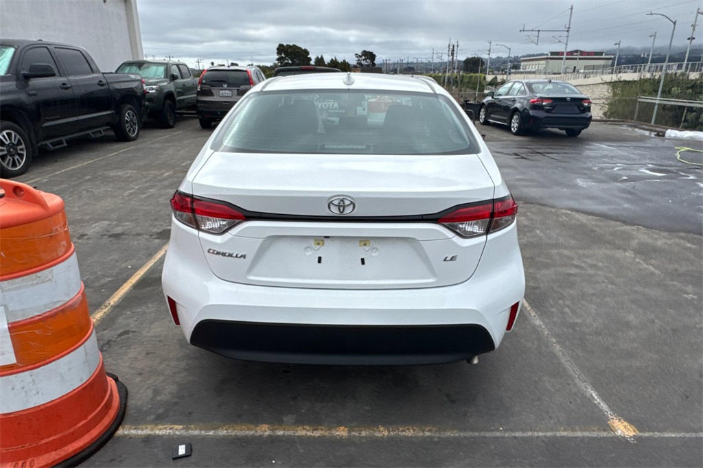 2024 Toyota Corolla LE photo 4