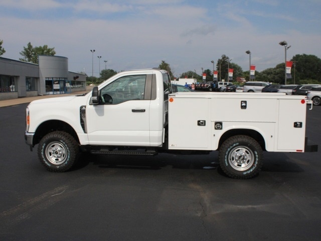 2023 Ford F-250 XL photo 4
