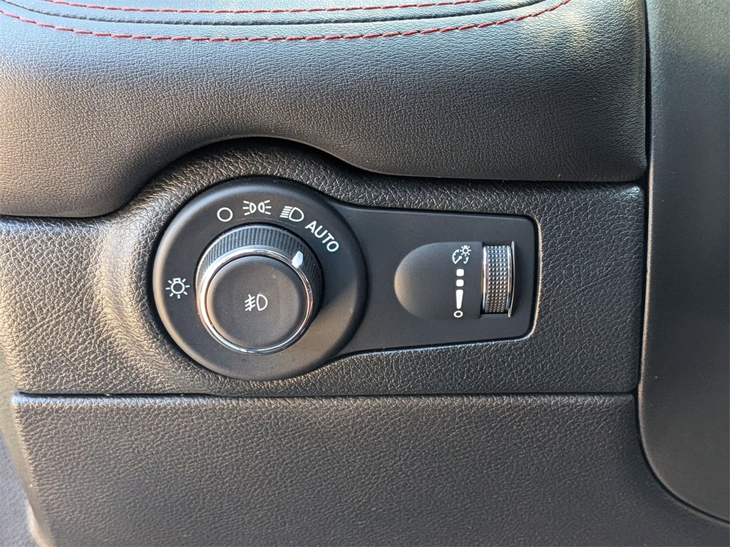 2023 Dodge Durango R/T Premium photo 13