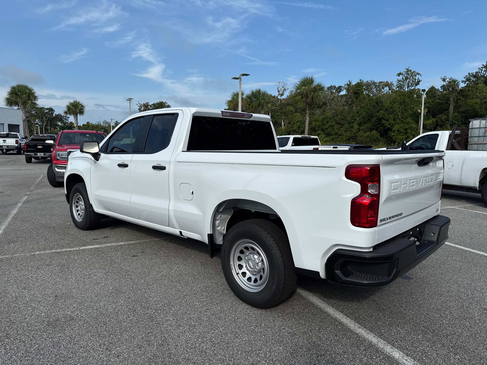 2025 Chevrolet Silverado 1500 photo 5