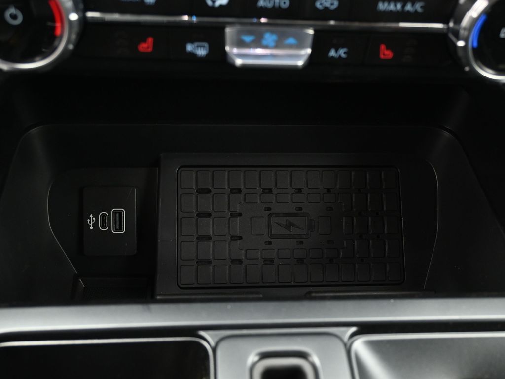 2025 Ford F-150 XLT photo 14