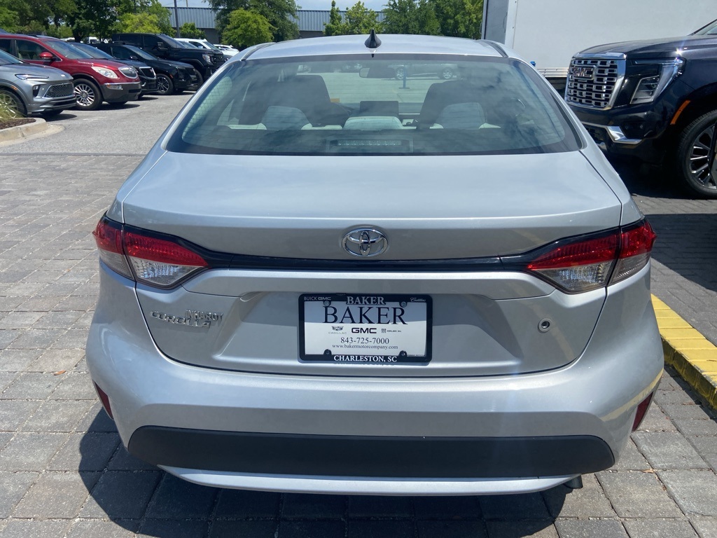 2022 Toyota Corolla L photo 3