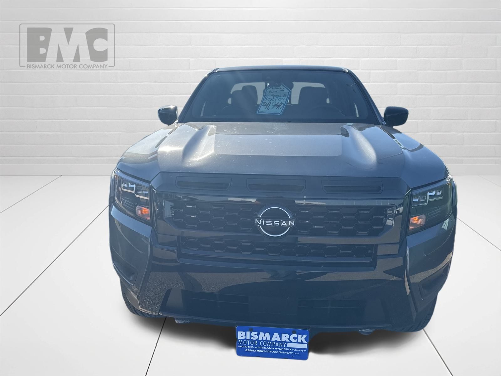 2026 Nissan Frontier SV photo 2