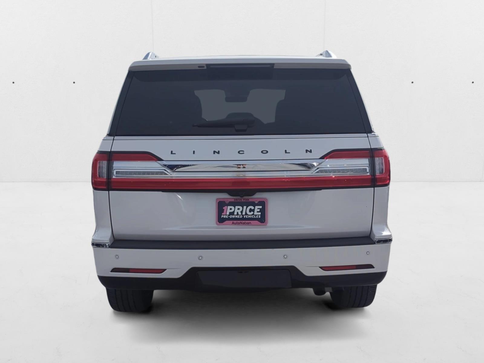 2018 Lincoln Navigator Black Label photo 4