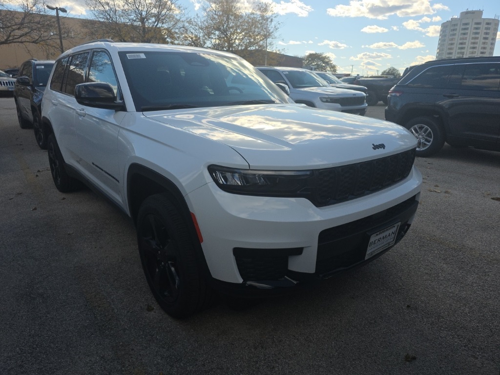 2025 Jeep Grand Cherokee L Altitude's photo