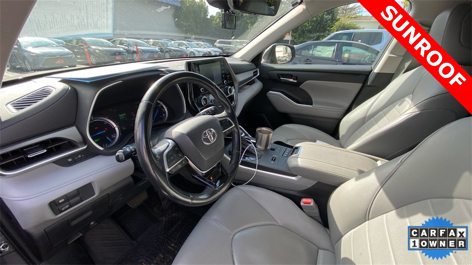 2021 Toyota Highlander XLE photo 4