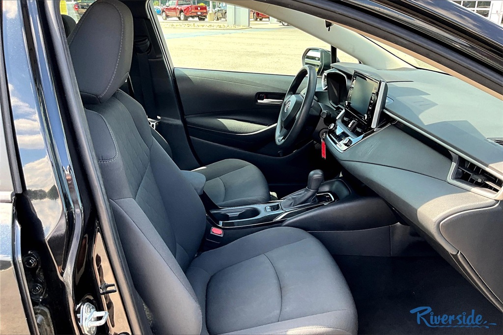 2021 Toyota Corolla LE photo 23