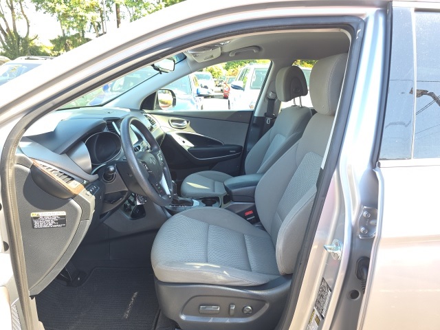 2017 Hyundai Santa Fe SE photo 7