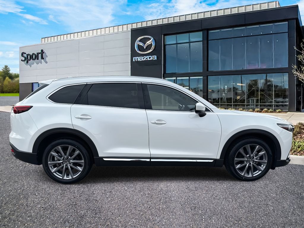 2022 Mazda CX-9 Grand Touring photo 2