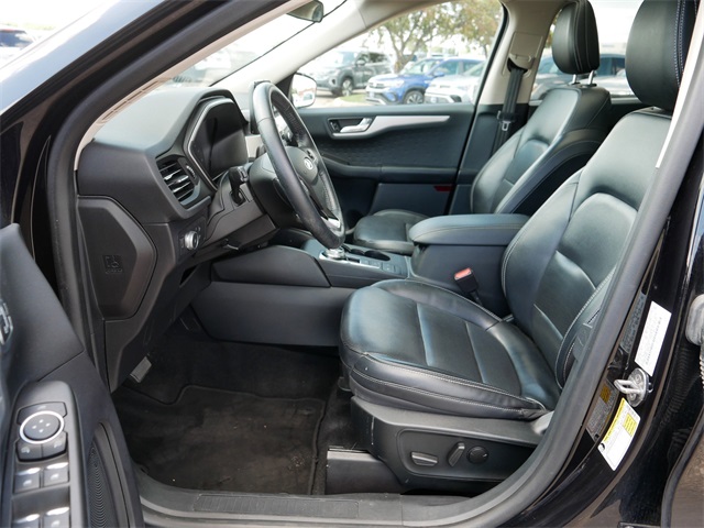 2020 Ford Escape SEL photo 11