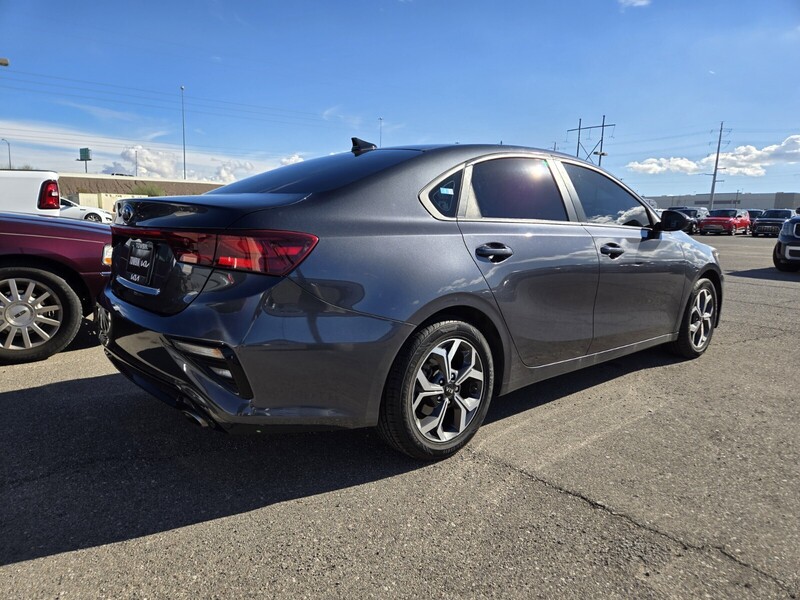 2020 Kia Forte LXS photo 3