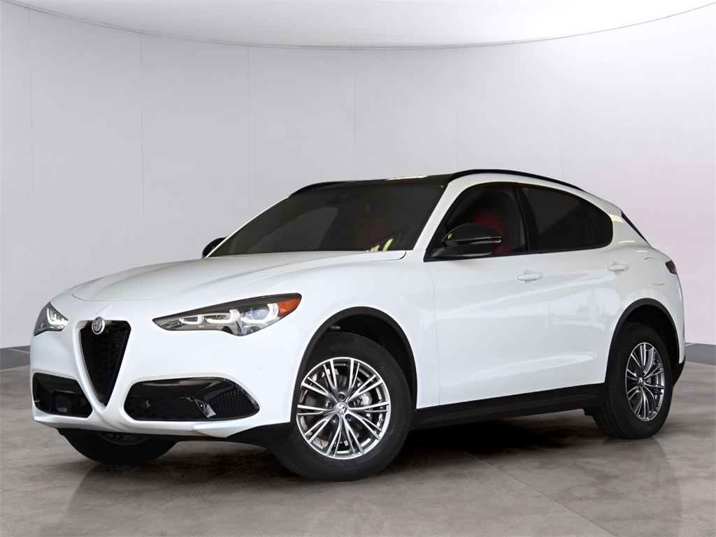2024 Alfa Romeo Stelvio Sprint's photo