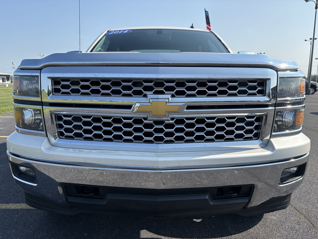 2014 Chevrolet Silverado 1500 LT photo 2