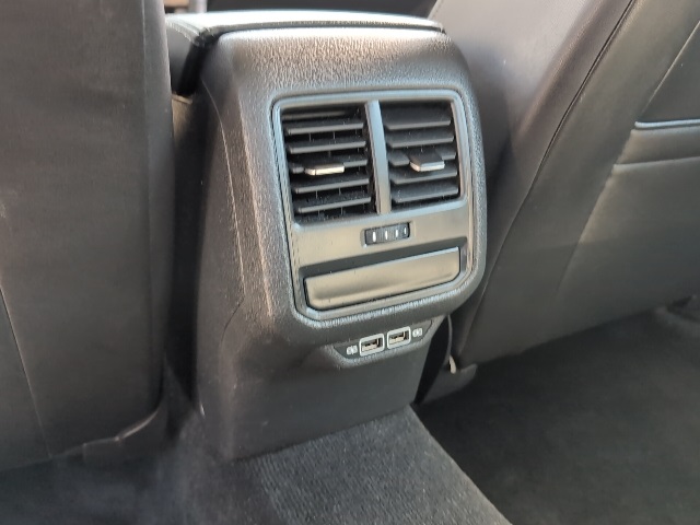 2021 Volkswagen Passat 2.0T SE photo 36