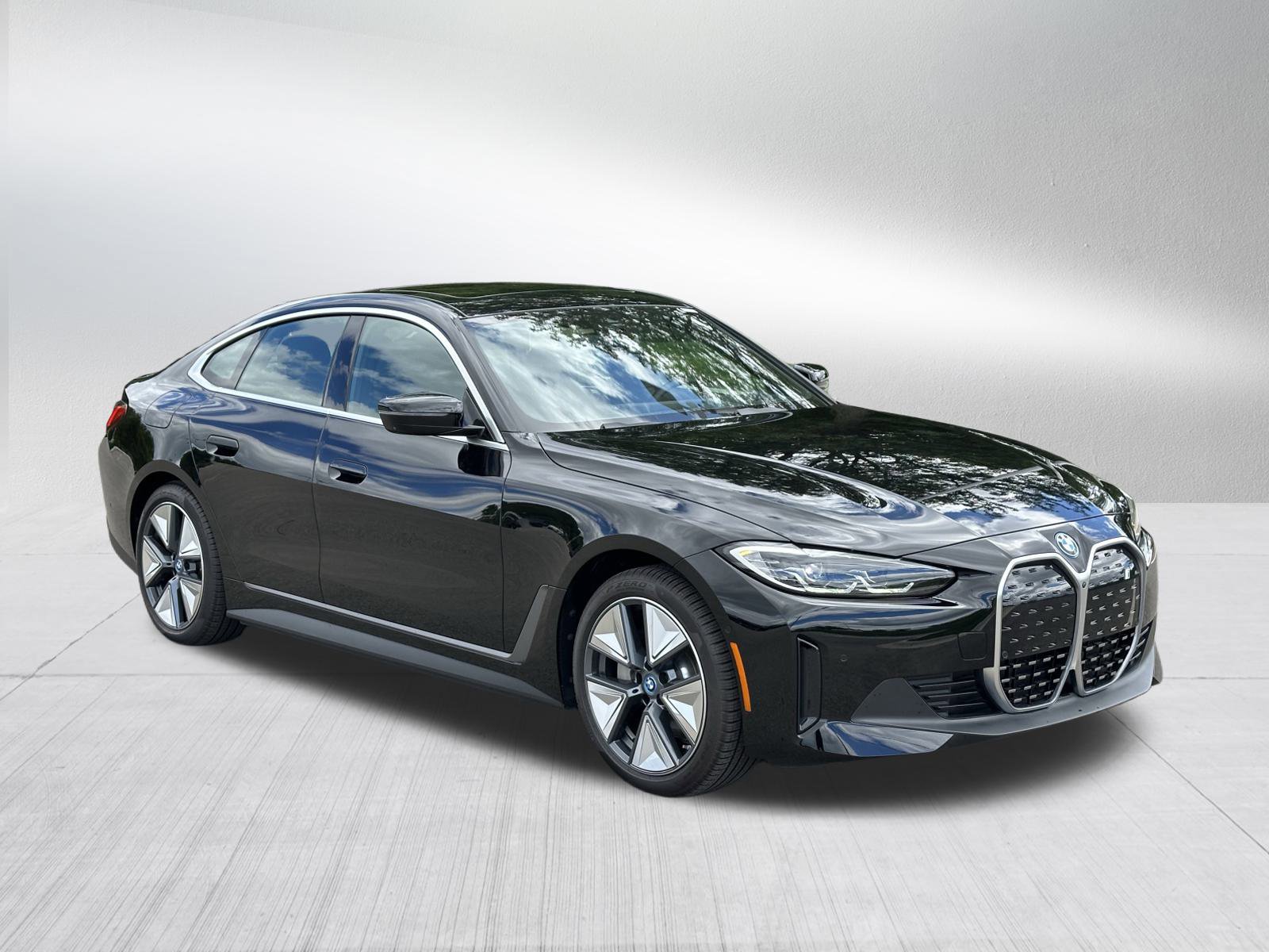 2024 BMW i4 40's photo