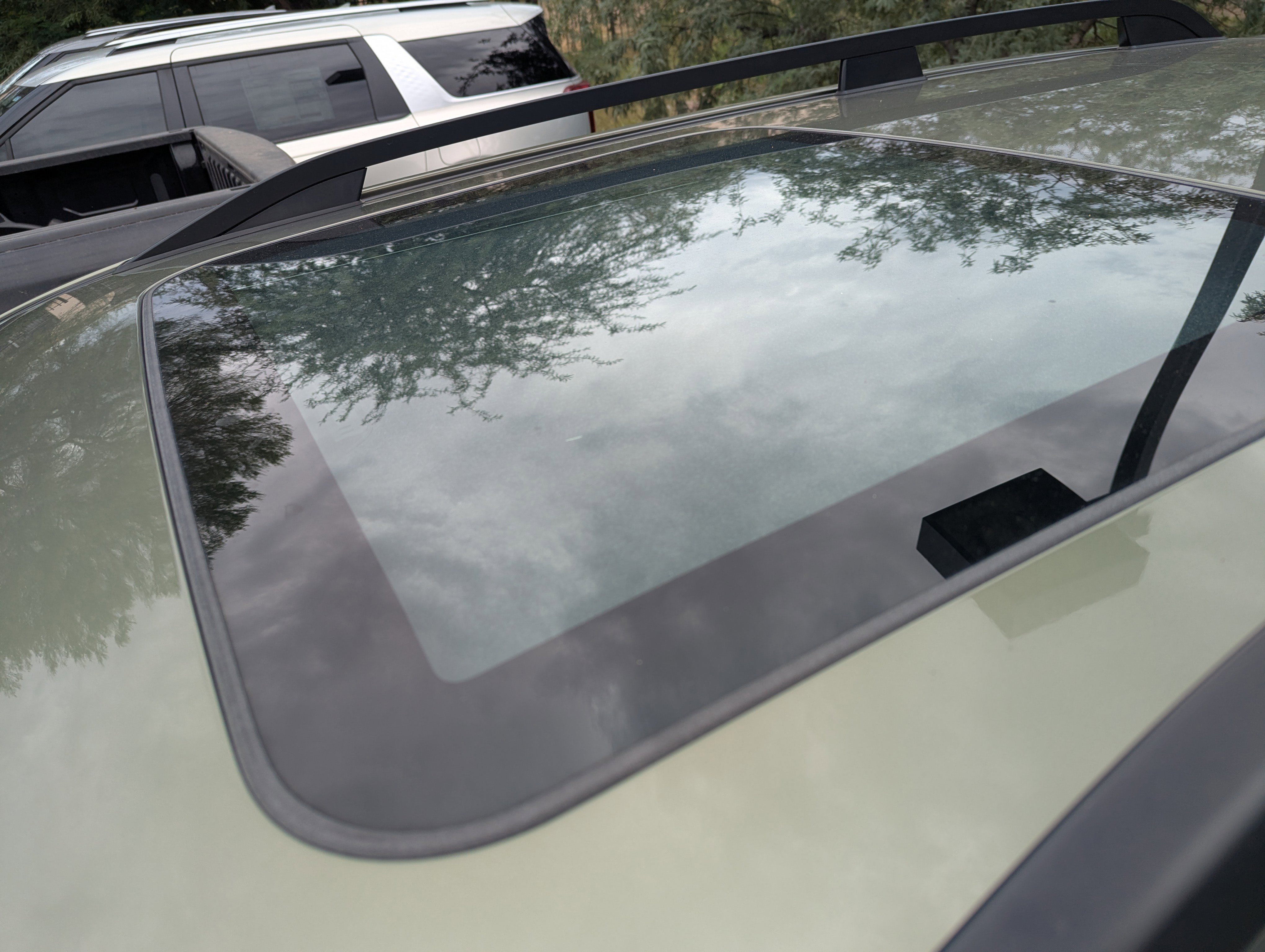 2020 Subaru Forester Premium photo 2