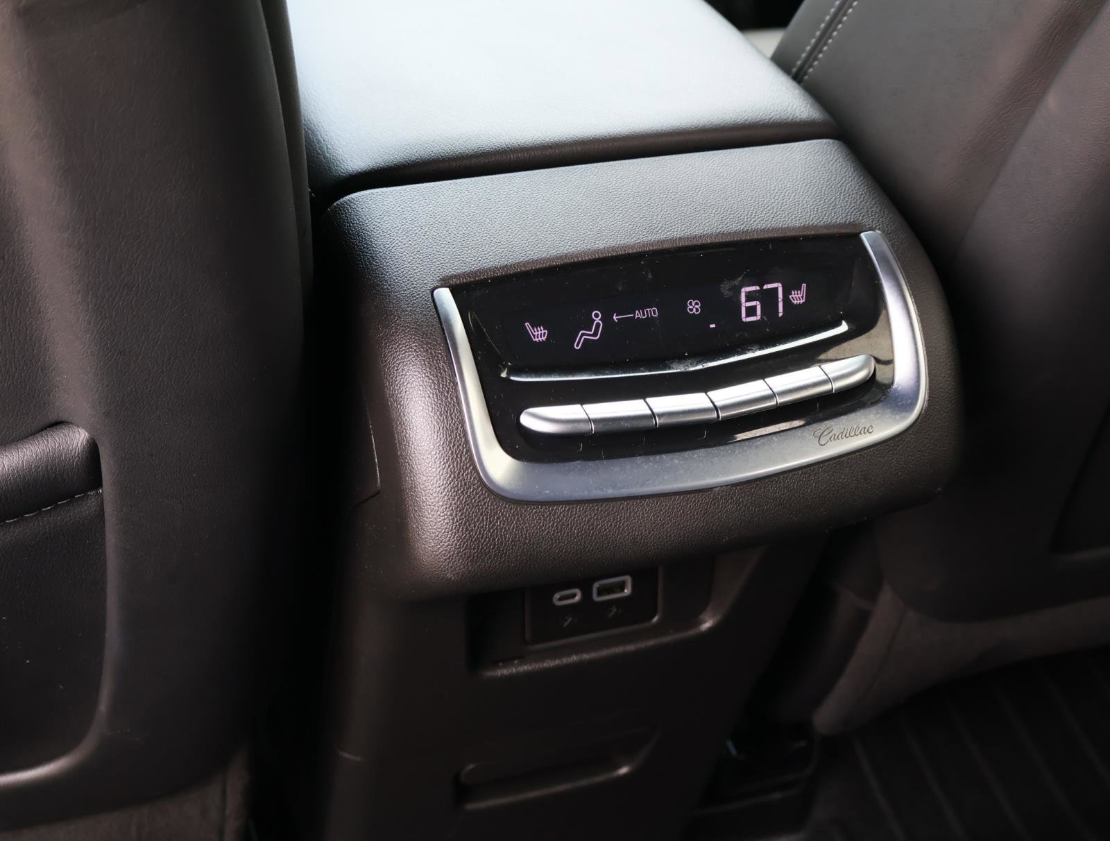 2023 Cadillac XT6 Premium Luxury photo 16