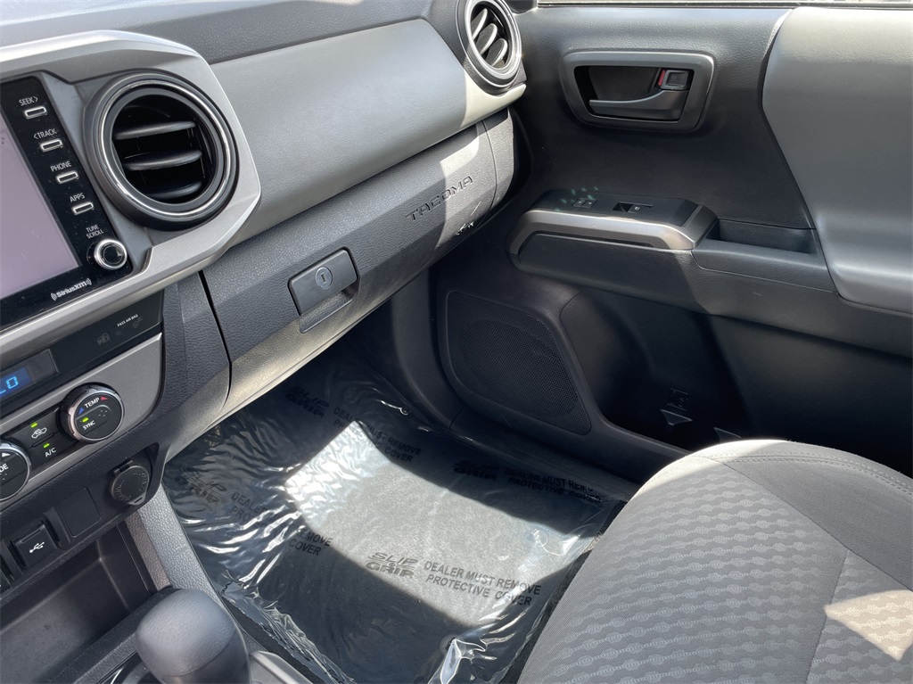 2021 Toyota Tacoma SR5 photo 18