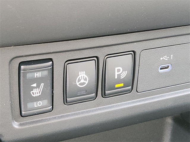 2025 Nissan Frontier SV photo 13