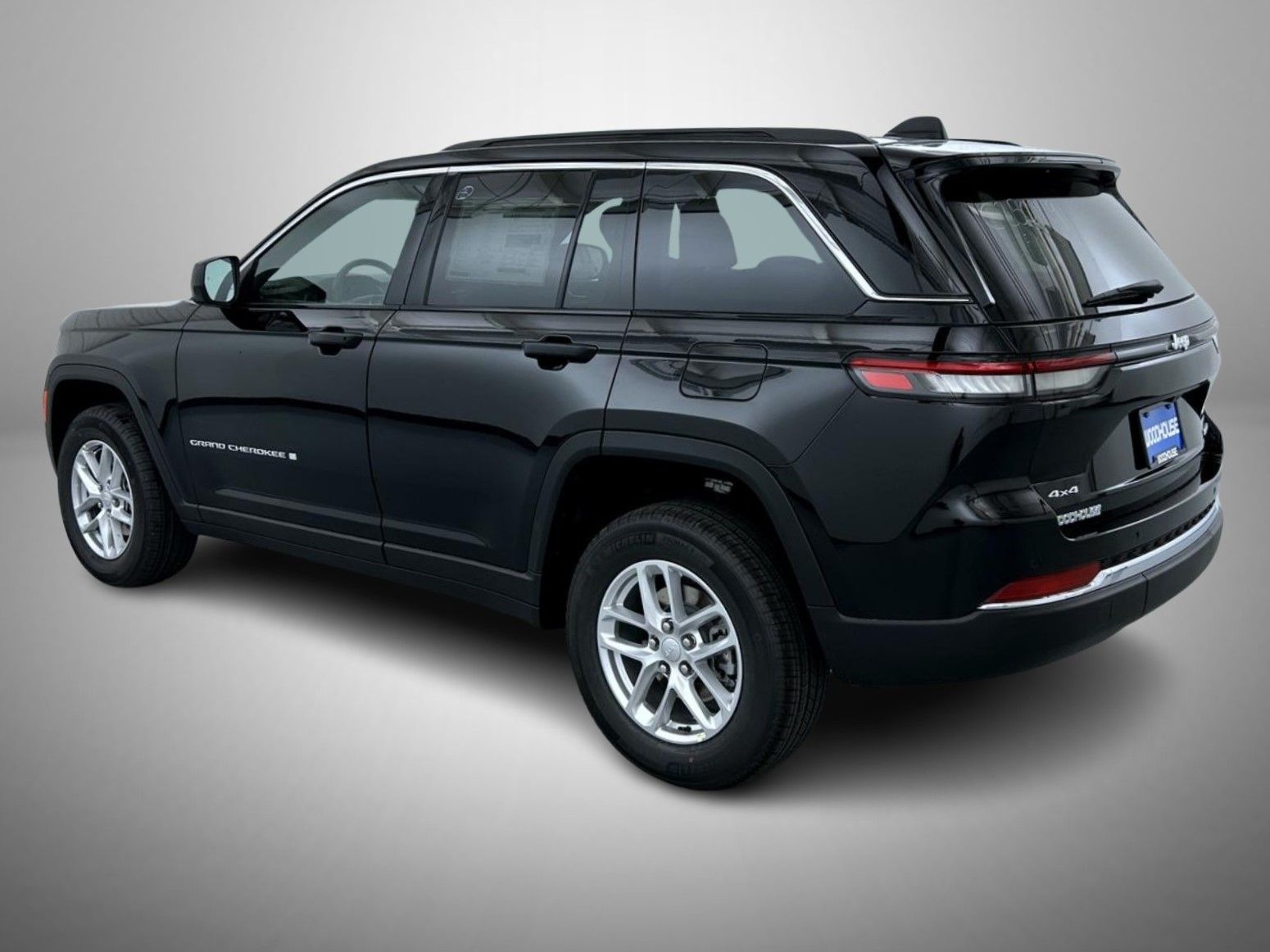 2025 Jeep Grand Cherokee Laredo X photo 4