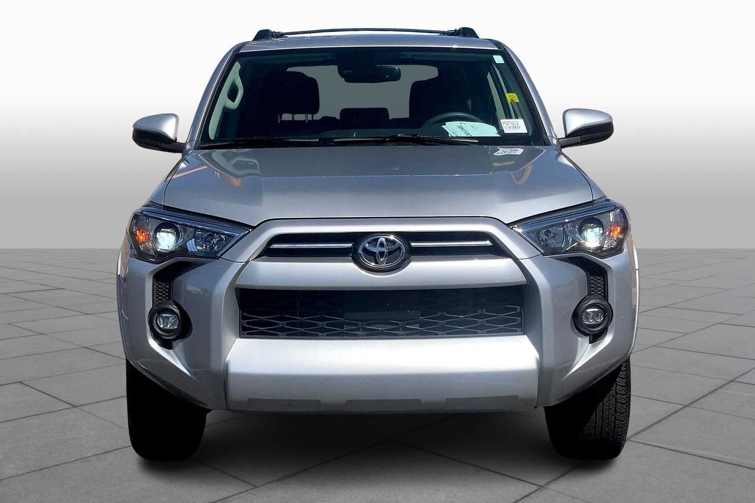 2023 Toyota 4Runner SR5 photo 3