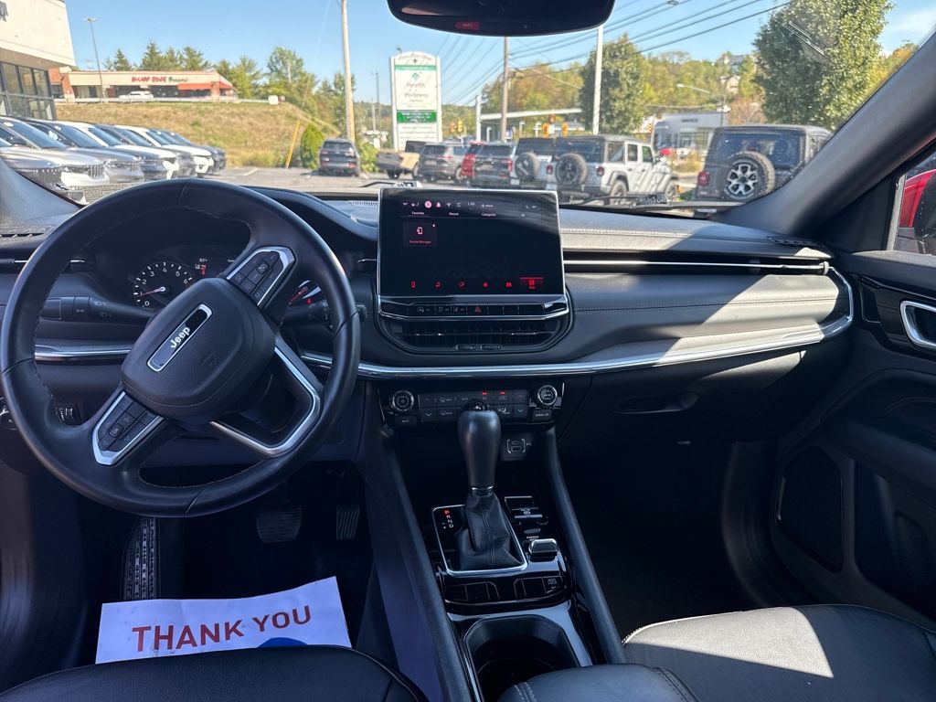 2022 Jeep Compass Limited photo 11