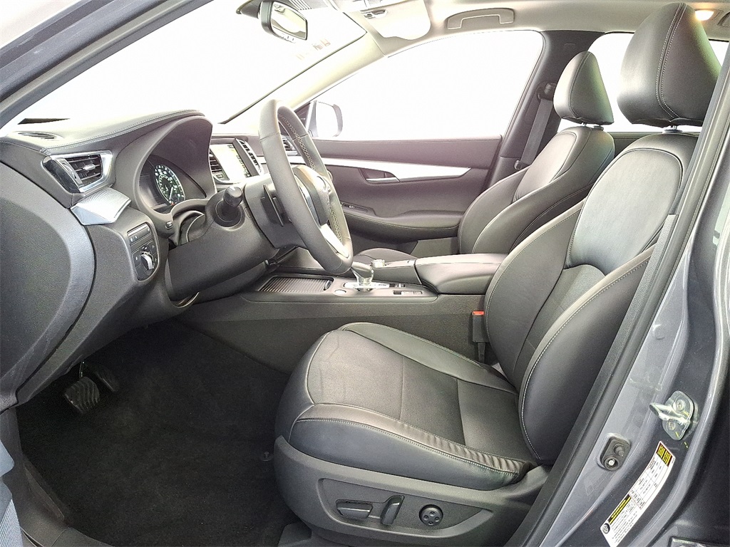 2022 Infiniti QX50 Essential photo 13