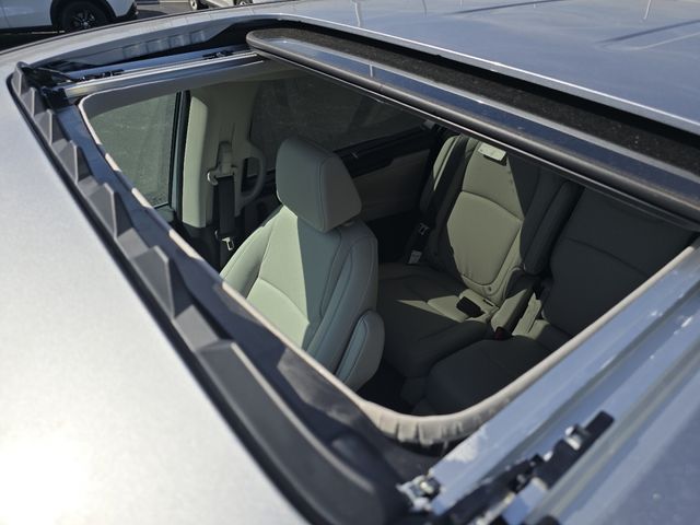 2026 Honda Odyssey EX-L photo 3