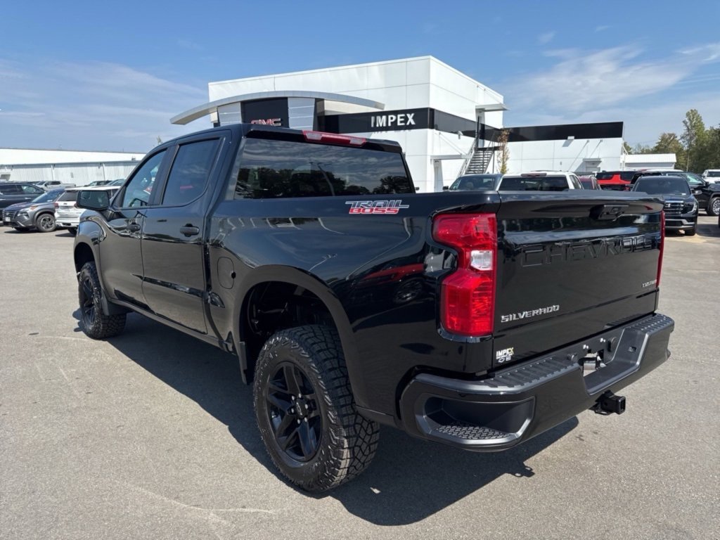 2026 Chevrolet Silverado Trail Boss Custom photo 2