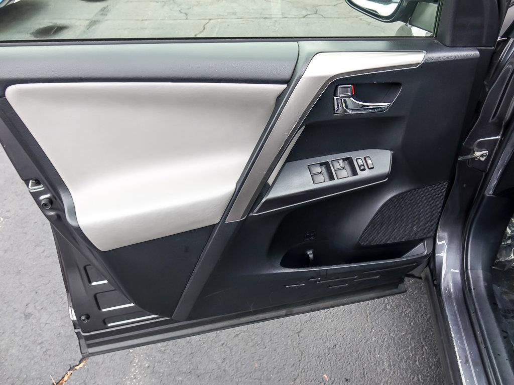 2018 TOYOTA RAV4 - Image 25