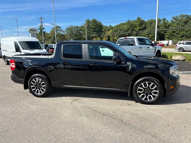 2023 Ford Maverick Lariat photo 2