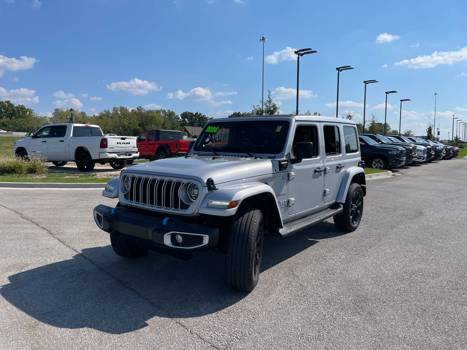 2024 Jeep Wrangler 4xe Sahara photo 3