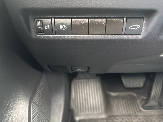 2022 Toyota RAV4 XLE photo 23