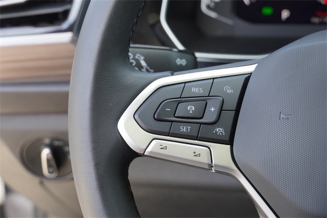 2024 Volkswagen Jetta 1.5T SEL photo 24