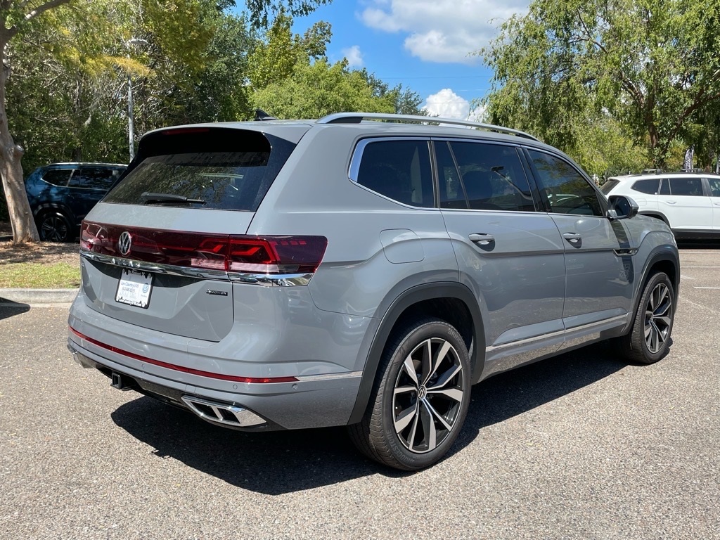 2025 Volkswagen Atlas SEL Premium R-Line photo 2