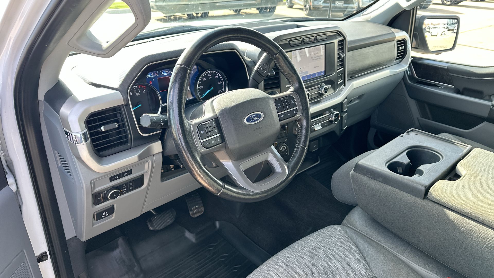 2022 Ford F-150 XLT photo 10