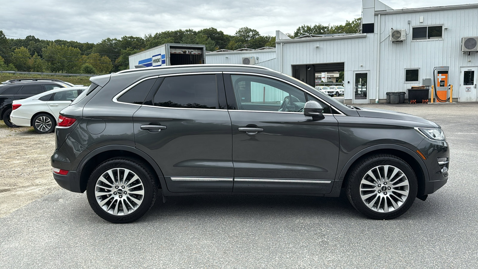 2017 Lincoln MKC Reserve photo 2