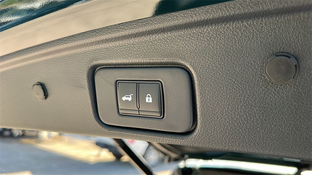 2025 Nissan Pathfinder SL photo 31