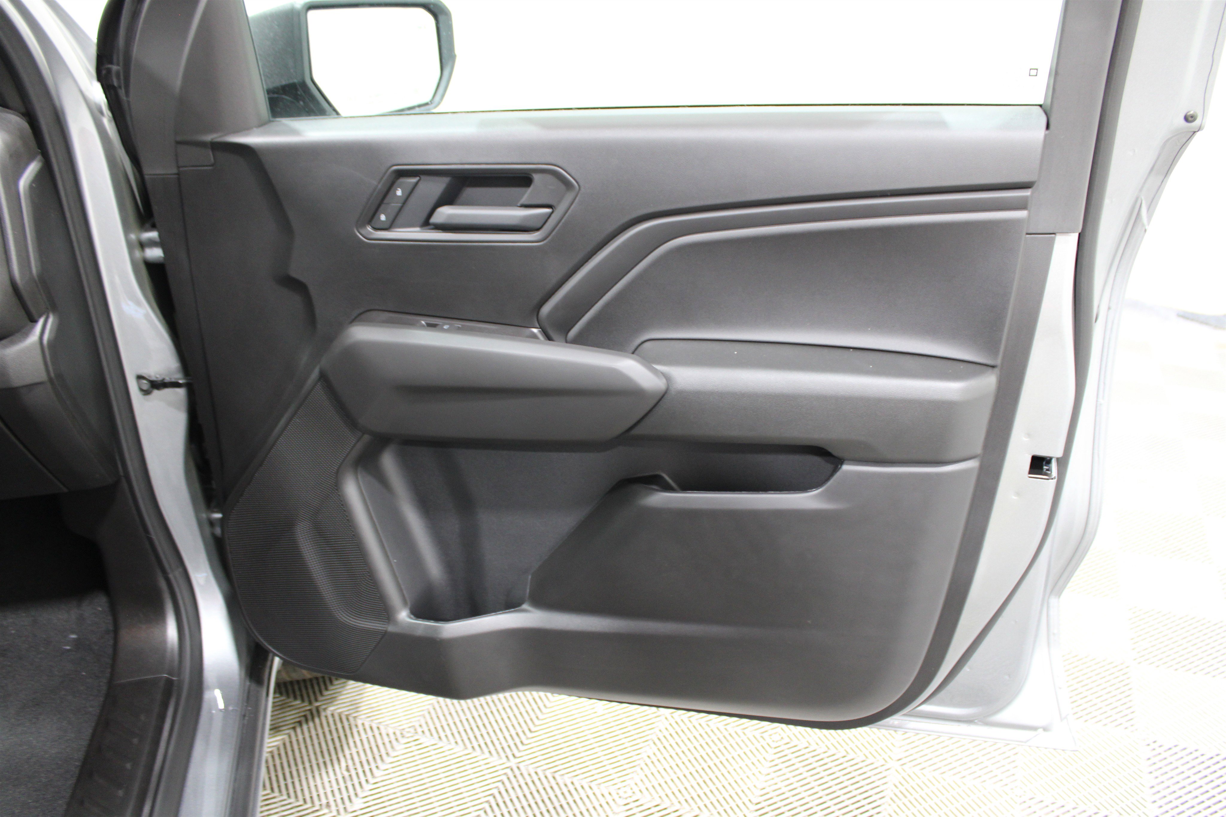 2026 Chevrolet Colorado Work Truck photo 13