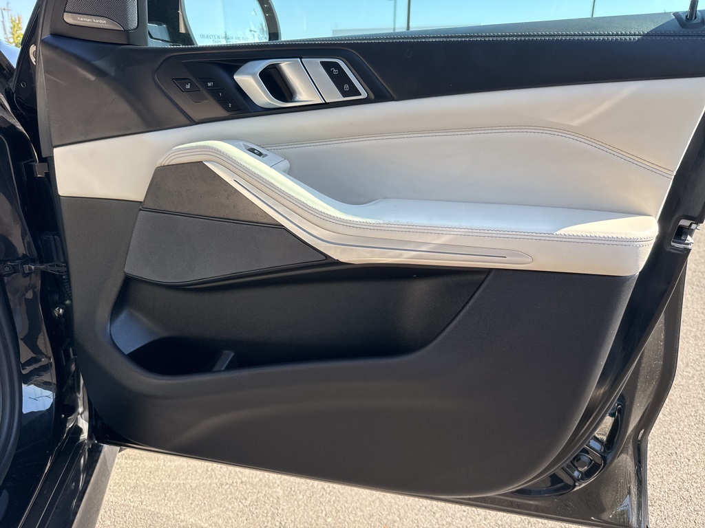 2020 Bmw X5 M50i photo 36