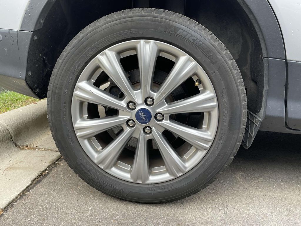 2018 Ford Escape Titanium photo 5
